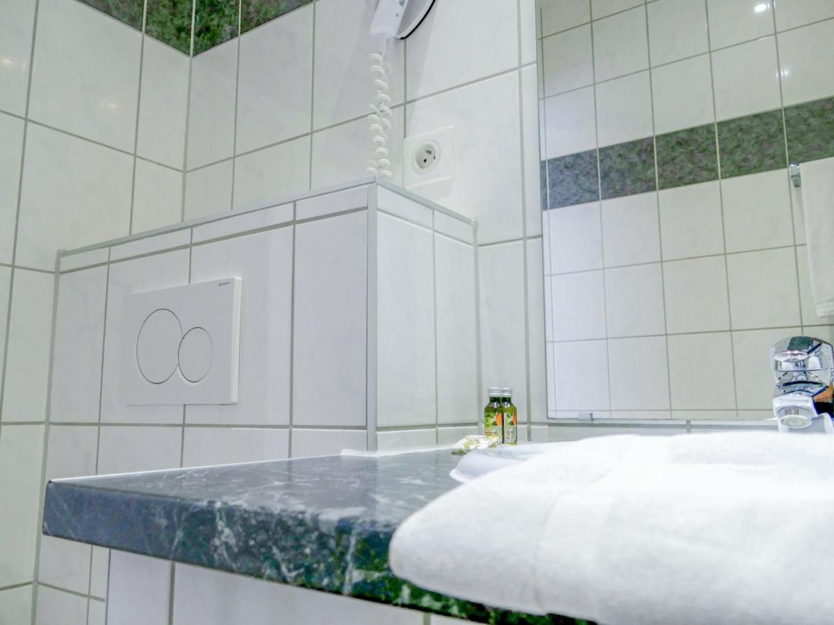 Hotel Berlioz Euroairport Basel - Mulhouse - Freiburg Сен-Луи Екстериор снимка