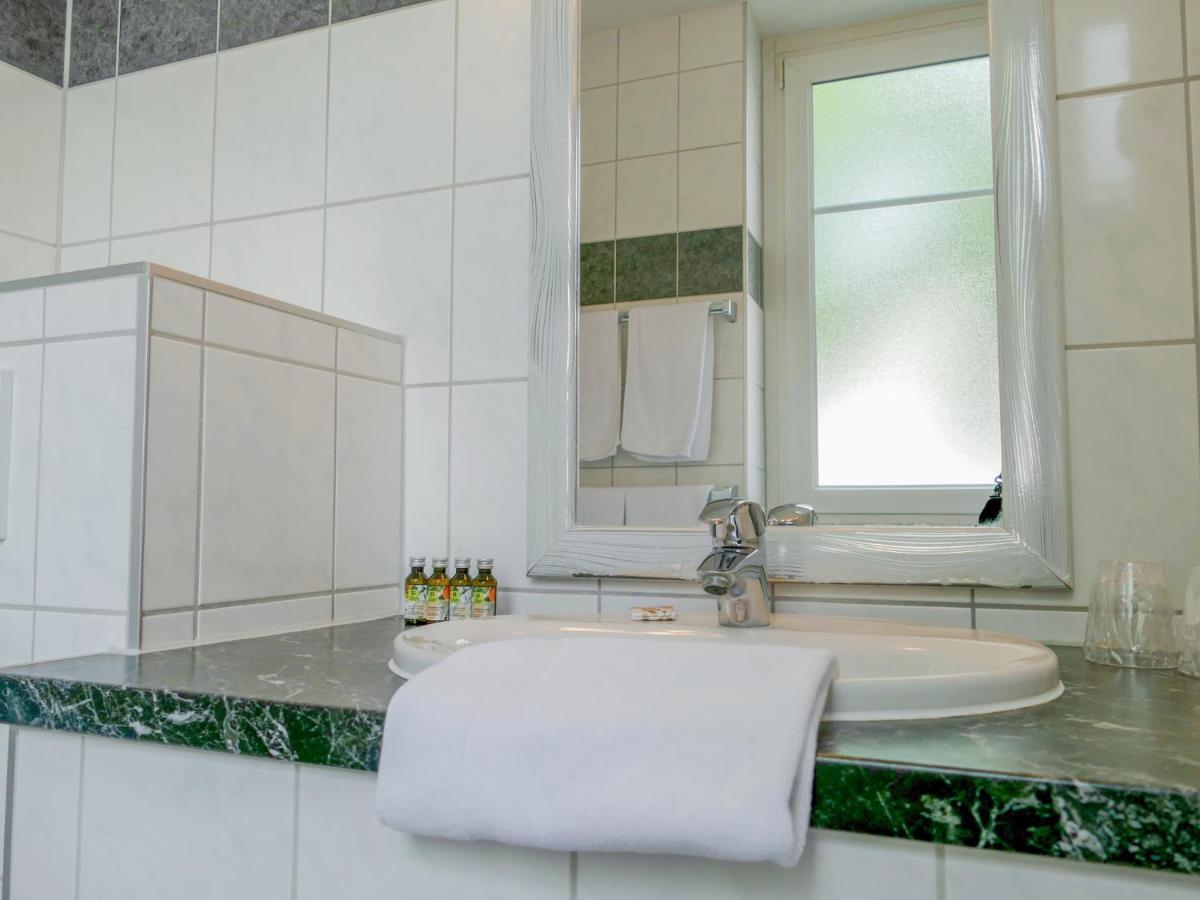 Hotel Berlioz Euroairport Basel - Mulhouse - Freiburg Сен-Луи Екстериор снимка