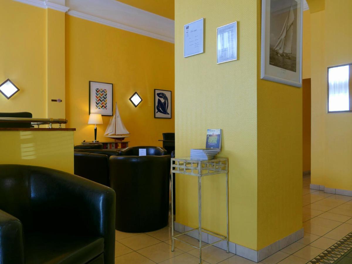 Hotel Berlioz Euroairport Basel - Mulhouse - Freiburg Сен-Луи Екстериор снимка