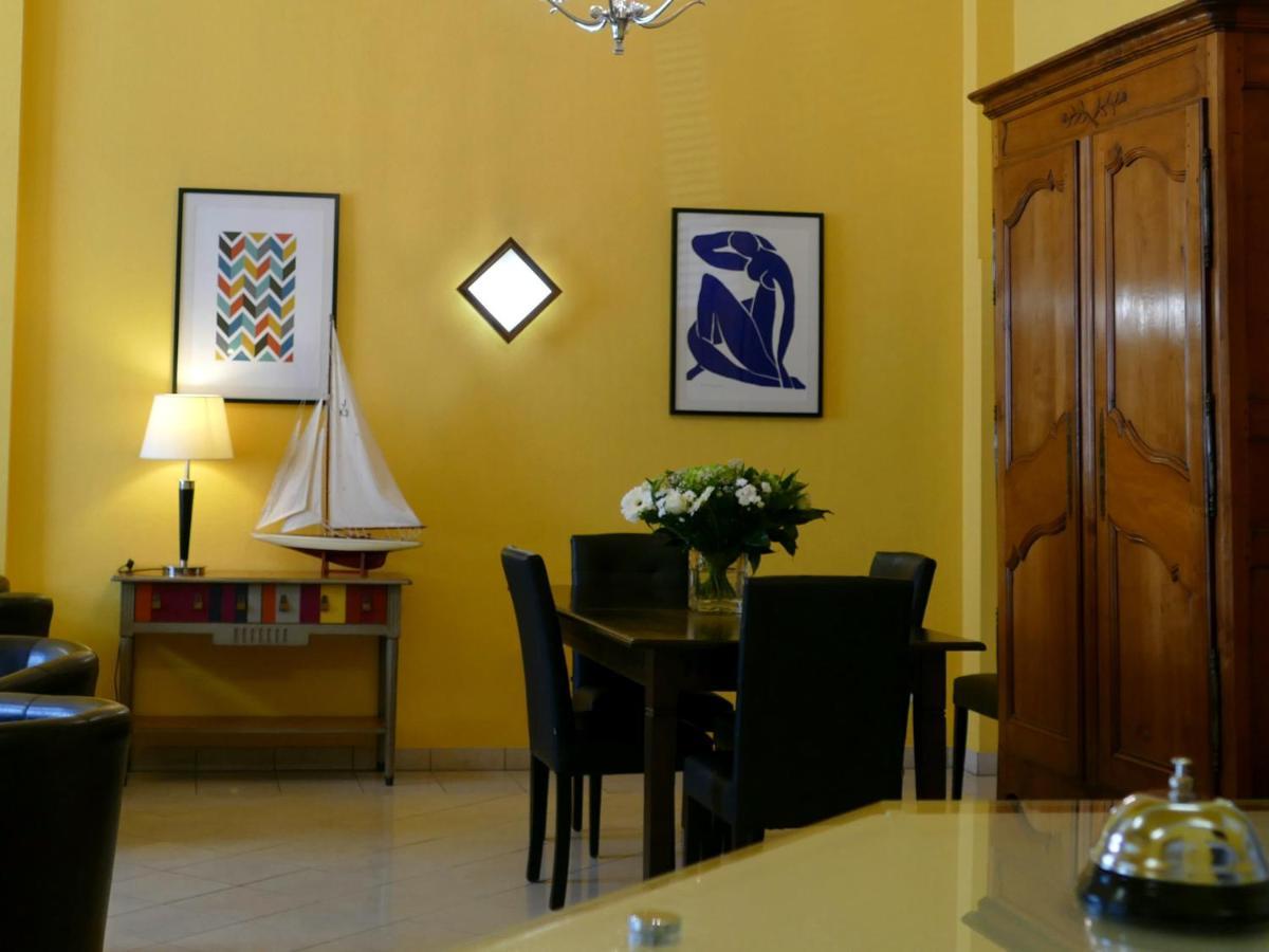 Hotel Berlioz Euroairport Basel - Mulhouse - Freiburg Сен-Луи Екстериор снимка