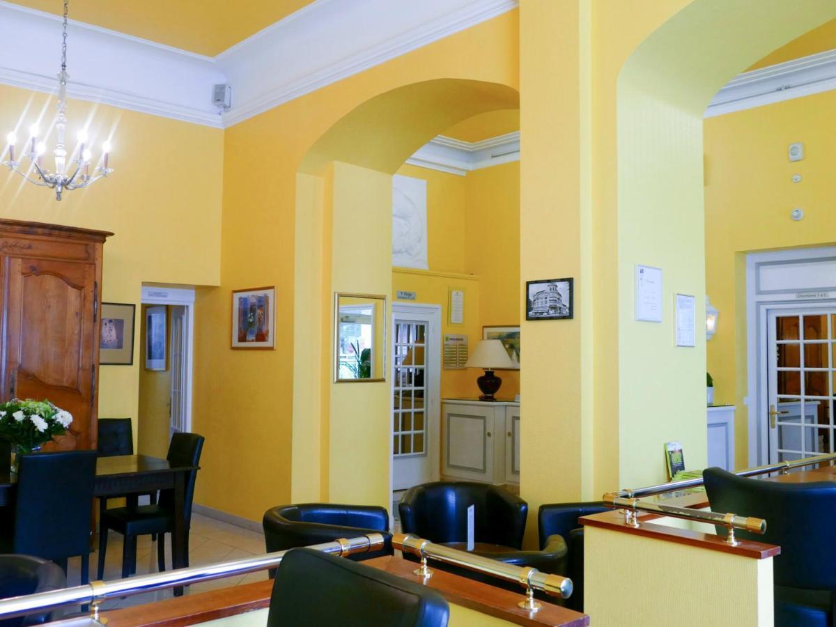 Hotel Berlioz Euroairport Basel - Mulhouse - Freiburg Сен-Луи Екстериор снимка