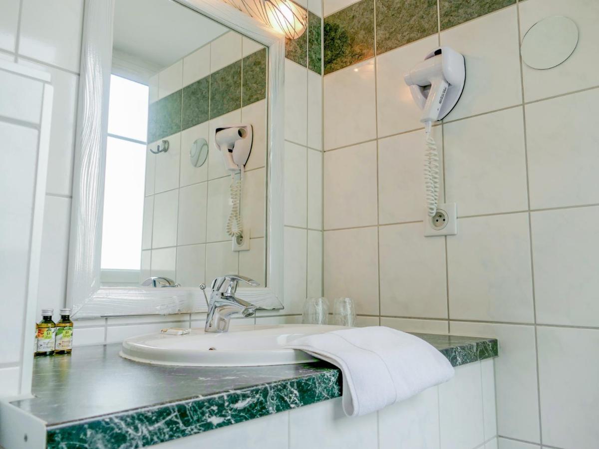 Hotel Berlioz Euroairport Basel - Mulhouse - Freiburg Сен-Луи Екстериор снимка