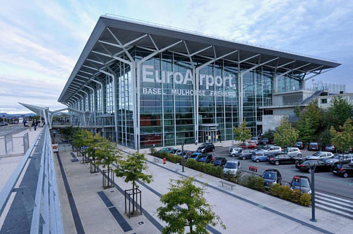 Hotel Berlioz Euroairport Basel - Mulhouse - Freiburg Сен-Луи Екстериор снимка